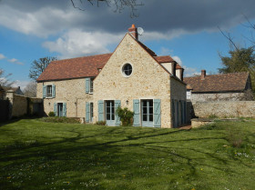 Maison à La Celle-les-Bordes
