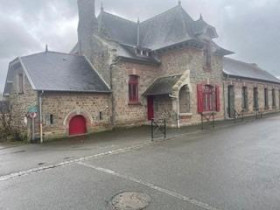 Maison à Étrelles