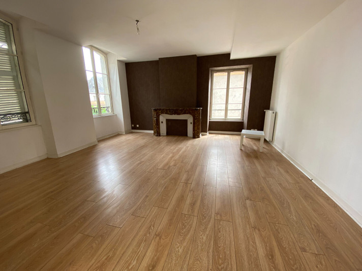Voir la photo 1/10 du type apartment à Blois