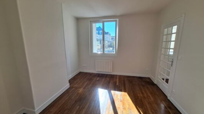 Voir la photo 1/7 du type apartment à Compiègne