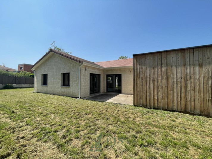 Voir la photo 1/3 du type house à Roanne