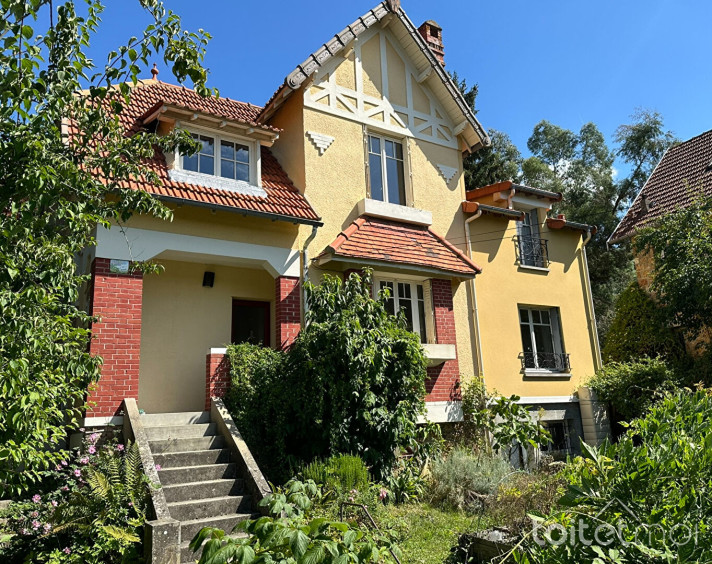 Voir la photo 1/10 du type house à Chevreuse