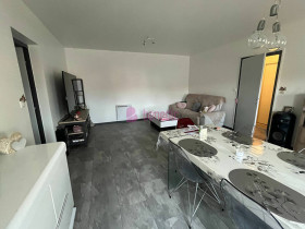 Appartement à Avril