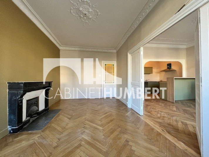 Voir la photo 1/8 du type apartment à Saint-Étienne