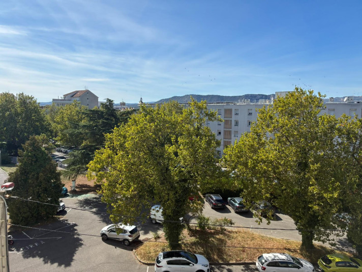 Voir la photo 1/10 du type apartment à Valence