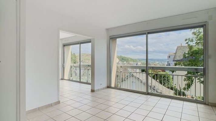 Voir la photo 1/18 du type apartment à Aurillac