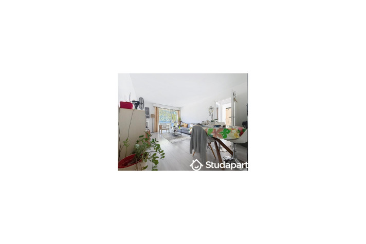 Voir la photo 1/6 du type room à Chennevières-sur-Marne