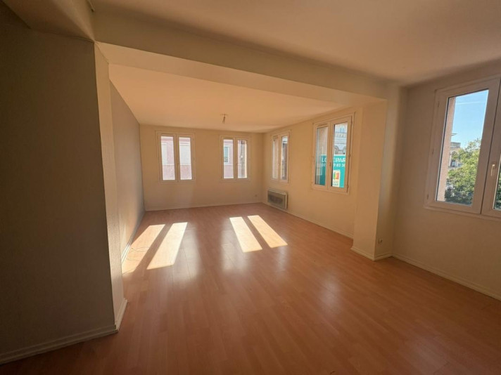 Voir la photo 1/8 du type apartment à Elbeuf