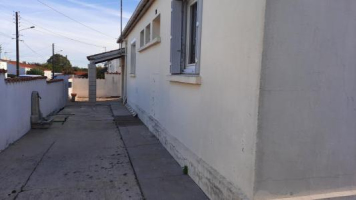 Voir la photo 1/30 du type house à Saintes
