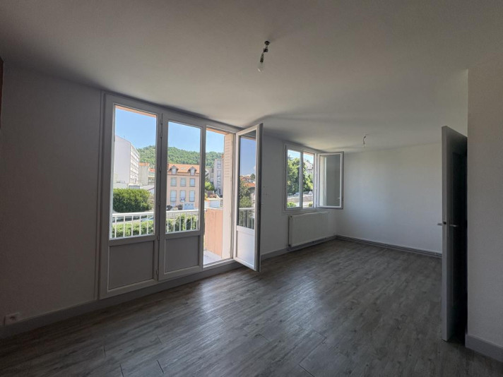 Voir la photo 1/10 du type apartment à Le Puy-en-Velay