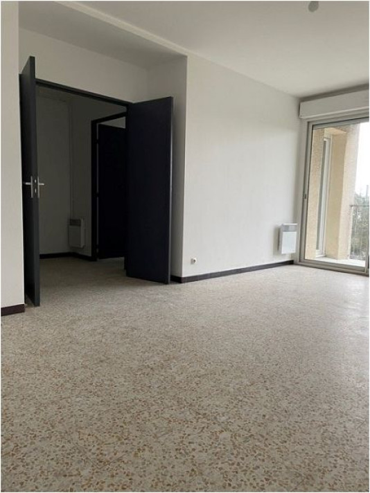 Voir la photo 1/9 du type apartment à Vézénobres