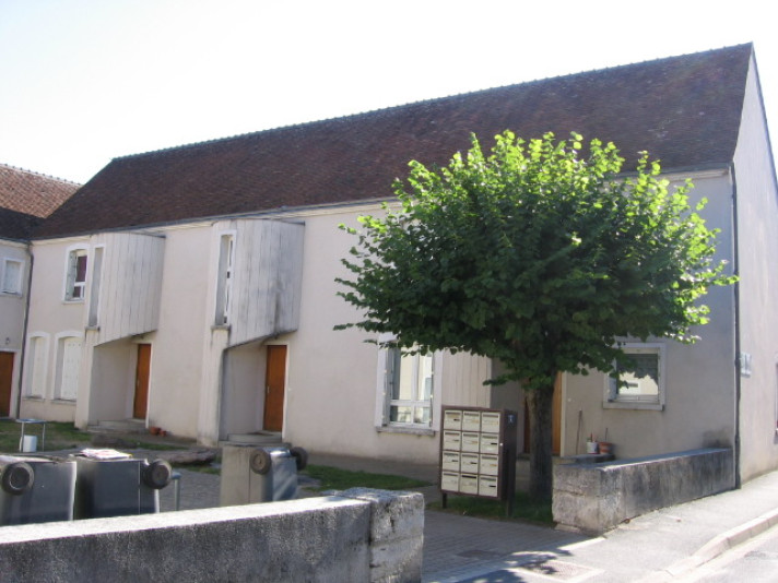Voir la photo 1/1 du type house à Chabris
