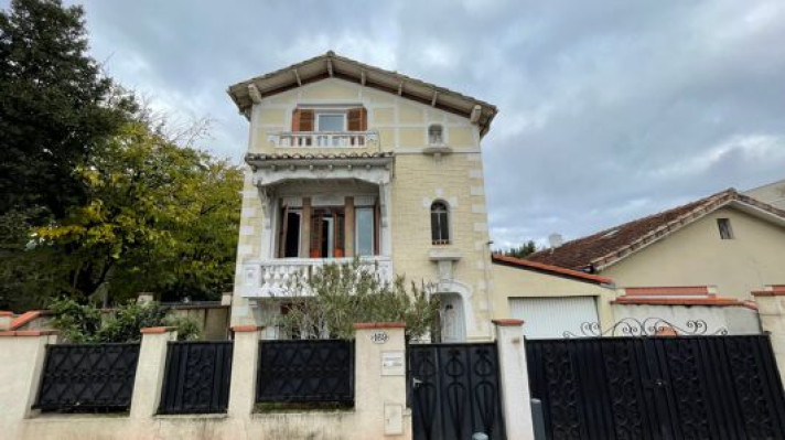 Voir la photo 1/11 du type house à Toulouse