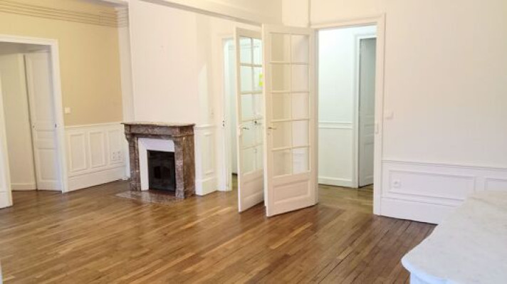 Voir la photo 1/10 du type apartment à Reims
