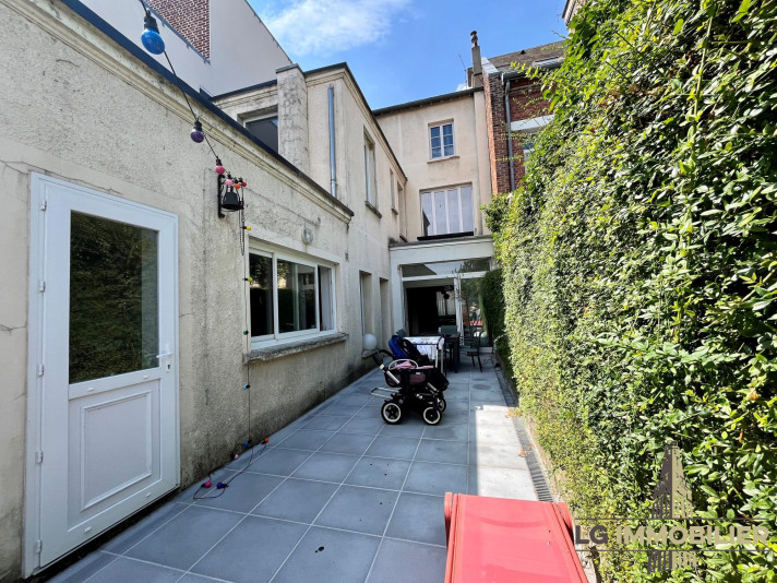 Voir la photo 1/12 du type house à Amiens