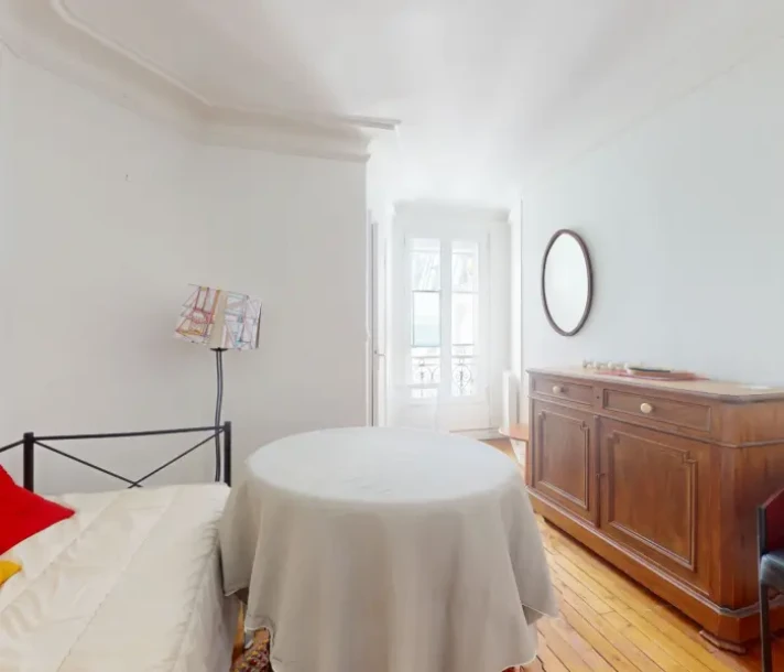 Voir la photo 1/6 du type apartment à Paris