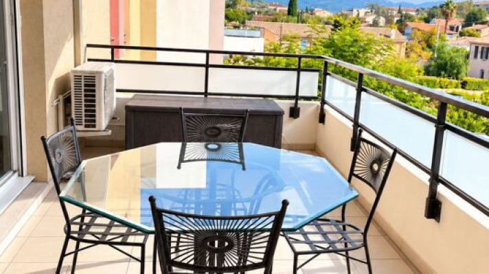 Voir la photo 1/8 du type apartment à Marseille