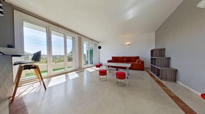 Voir la photo 1/11 du type apartment à Écully