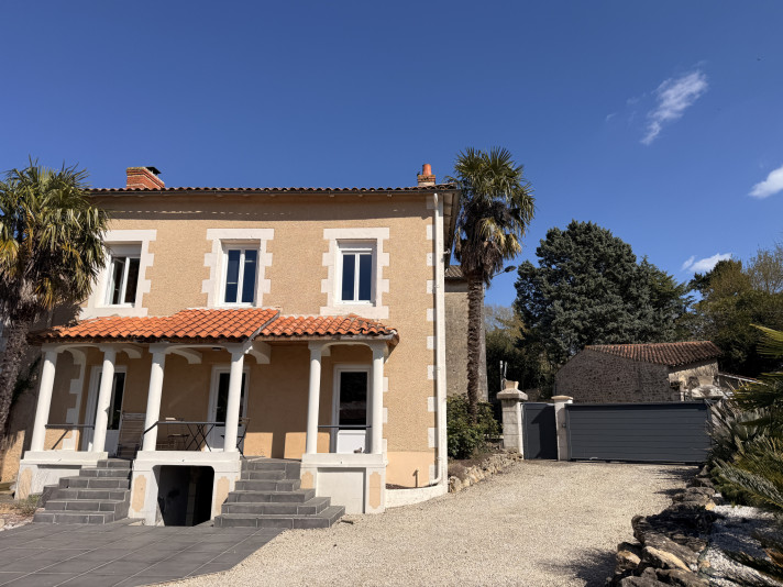 Voir la photo 1/10 du type house à Smarves