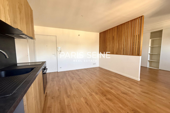 Voir la photo 1/14 du type apartment à Paris