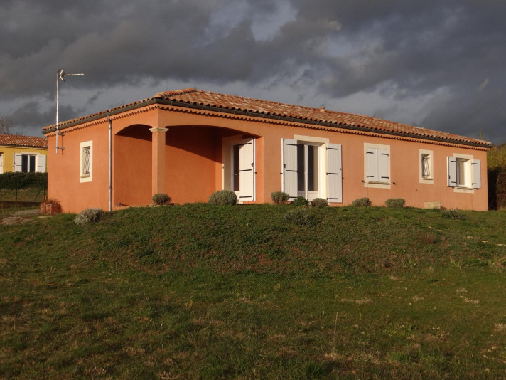 Voir la photo 1/10 du type house à Mirabel