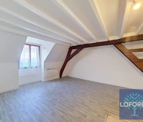 Studio à Étampes