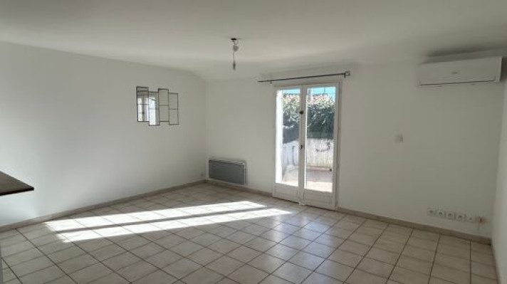 Appartement à Cabrières