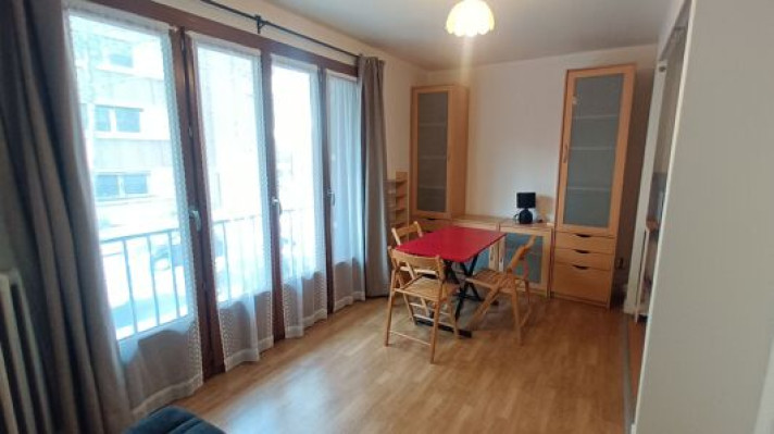 Appartement à Bourg-la-Reine
