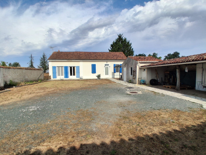 Voir la photo 1/9 du type house à Saint-Julien-de-l'Escap