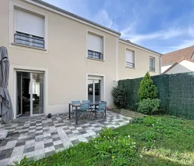Maison à Villeneuve-le-Comte