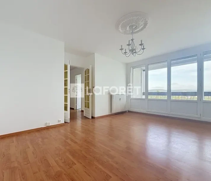 Voir la photo 1/7 du type apartment à Elbeuf