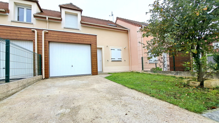 Voir la photo 1/8 du type house à Osny