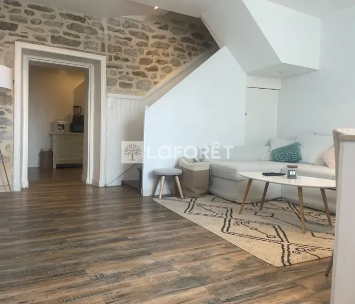 Maison à Plonéour-Lanvern