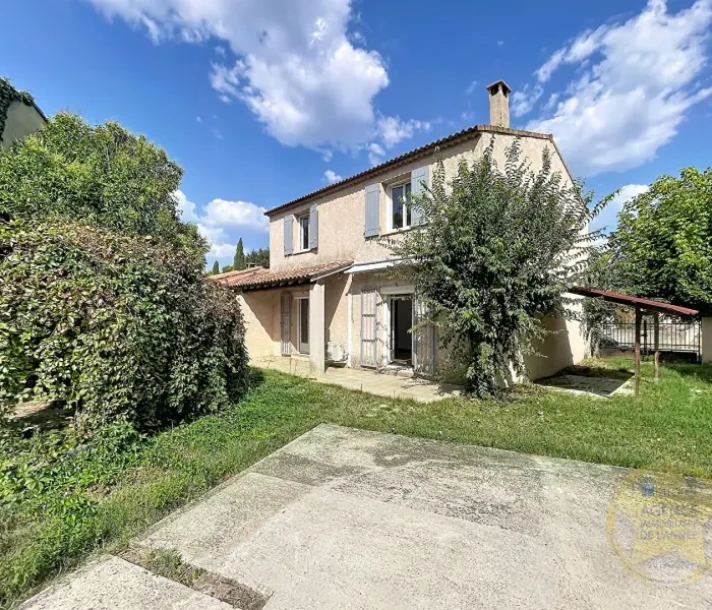 Voir la photo 1/10 du type house à Rochefort-du-Gard