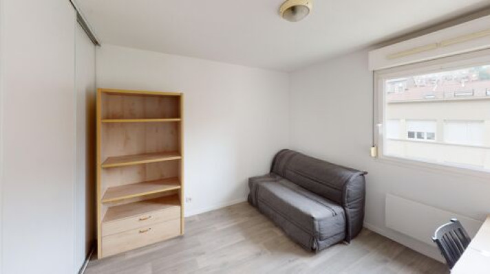 Voir la photo 1/7 du type apartment à Saint-Étienne