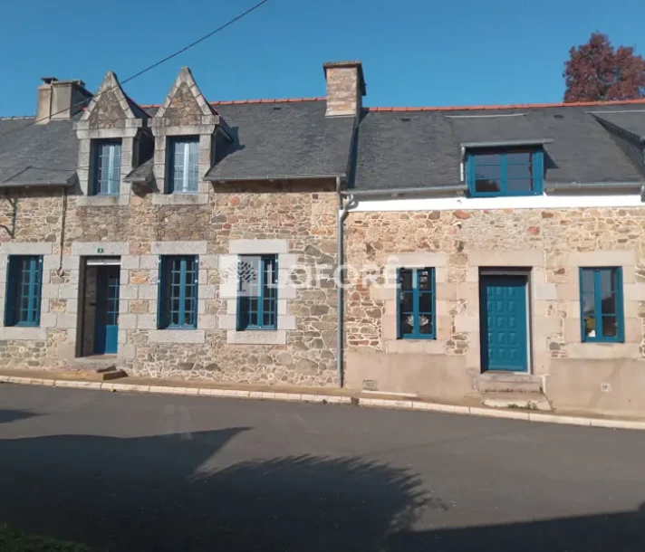 Maison à Pommerit-le-Vicomte