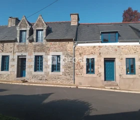 Maison à Pommerit-le-Vicomte