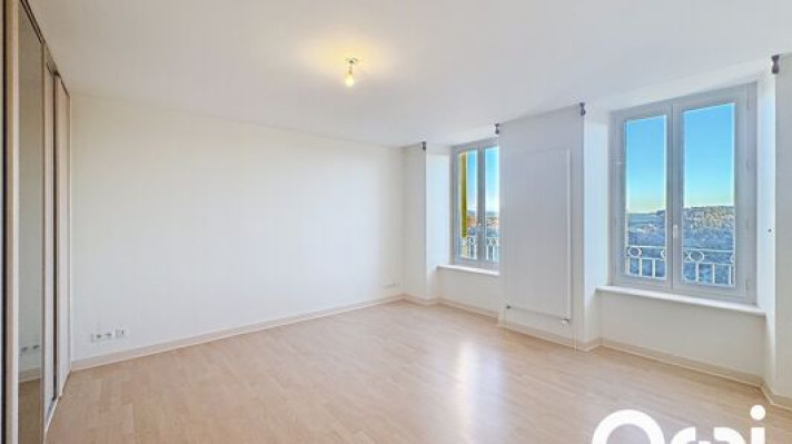 Voir la photo 1/7 du type apartment à Saint-Flour