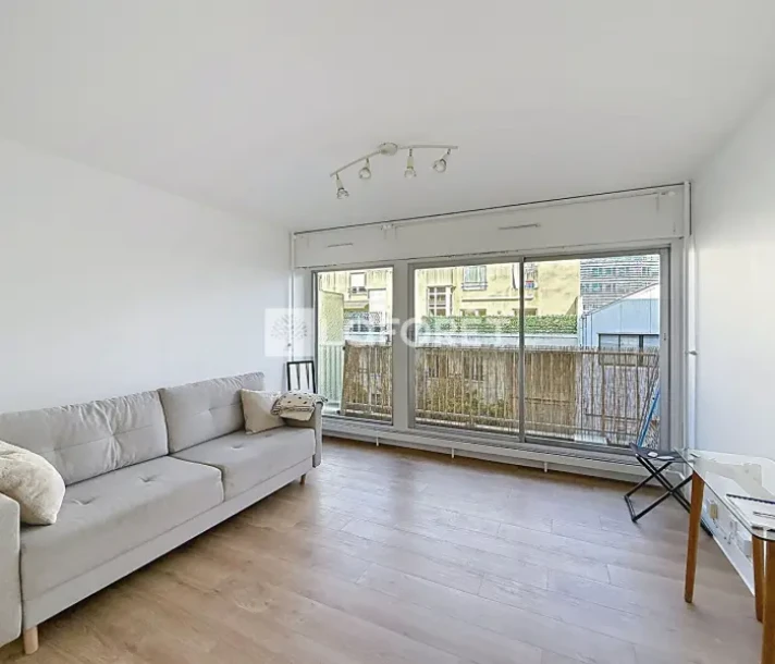 Studio à Courbevoie