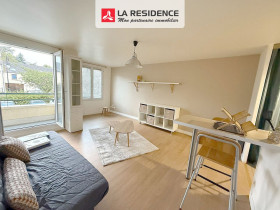 Studio à Le Mesnil-Saint-Denis