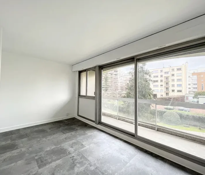 Studio à Courbevoie