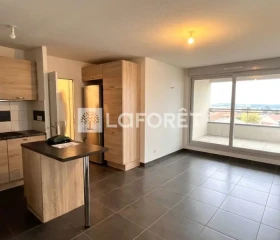 Appartement à Charly