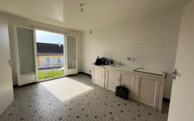 Maison à Saint-Yrieix-la-Perche