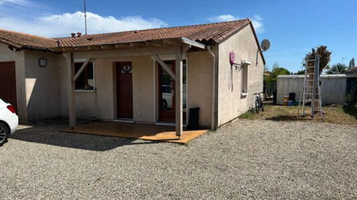 Maison à Vayres