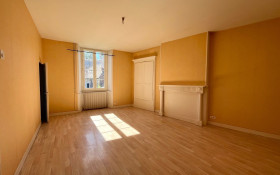 Appartement à Saint-Yrieix-la-Perche