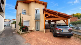 Maison à Le Coteau