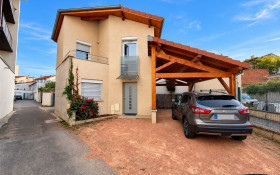 Maison à Le Coteau