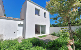 Maison à Médis