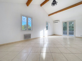 Maison à La Fare-les-Oliviers
