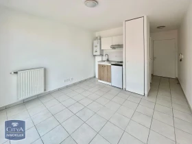 Studio à Meyzieu